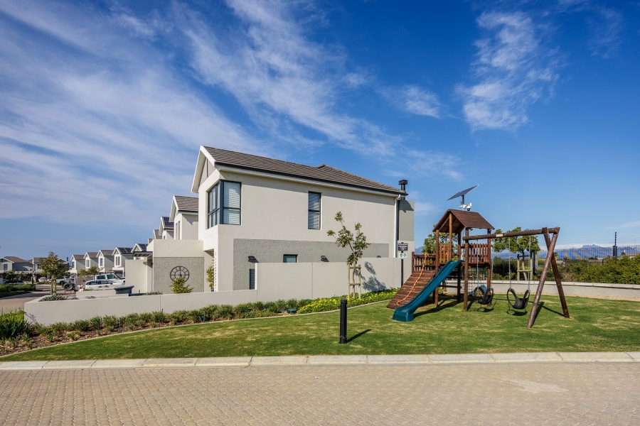 3 Bedroom Property for Sale in Groot Phesantekraal Estate Western Cape